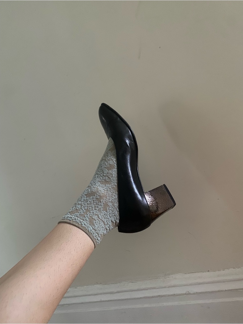 Salvatore Ferragamo Size (10) Ten Women's Heels Slip-On Black Leather Shoes - Picture 10 of 11